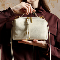 Sacs à main en cuir pleine fleur pour femmes, Sacs à main pour femmes, Sacs à bandoulière et pochettes de luxe discret de créateur pour femmes