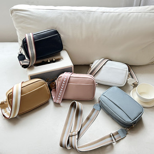 Nouveauté Hiver 2026 - Petit <span class=keywords><strong>Sac</strong></span> <span class=keywords><strong>à</strong></span> <span class=keywords><strong>Main</strong></span> Carré Style Rétro Européen et Américain avec Large Bandoulière pour Femme - Product Image 1