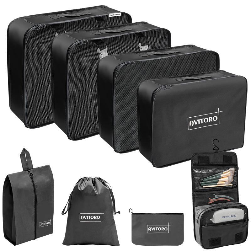 SKU-01-Trousse de toilette noire 8 pièces