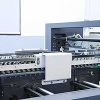 Plieuse-colleuse de cartons ondulés avec colle thermofusible en option, machine automatique de pliage et de collage à 4 ou 6 coins