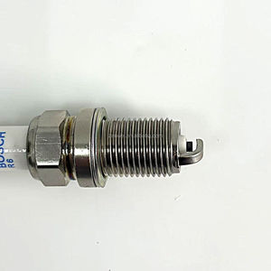 Bougie d'allumage en iridium de haute qualité neuve 0242235666 (1211273 7760383) pour <span class=keywords><strong>Aston</strong></span> <span class=keywords><strong>Martin</strong></span> ALFA ROMEO pour Mercedes-Benz 1 an - Product Image 5