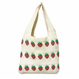 Bolso de Hombro de Ganchillo para Mujer, Gran Capacidad, Otoño e Invierno, Diseño Popular de Fresas, Venta al Por Mayor - Product Image 1