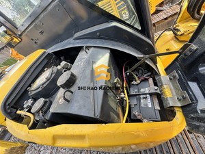 Gebruikt Komatsu PC35MR minigraafmachine, 3,5 ton, met bulldozerblad, compact, geschikt voor kleine landschapsaanleg en kleine bouwwerkzaamheden - Product Image 3