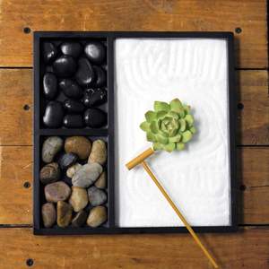 Kit de bureau de <span class=keywords><strong>jardin</strong></span> Mini <span class=keywords><strong>Zen</strong></span> <span class=keywords><strong>Sable</strong></span> en résine blanche avec figurine de Lotus 3 sections Base carrée noire Roches de rivière - Product Image 5