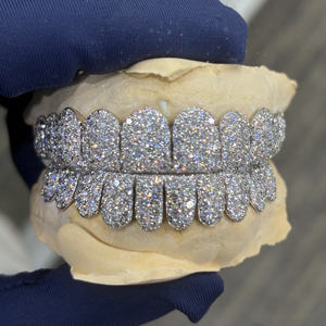 <span class=keywords><strong>Grillz</strong></span> Dentaires Fines Personnalisées en Or Massif 10K 14K 18K avec Sertissage Nid d'Abeille Haut Bas, 10 Dents, Diamants de Laboratoire Moissanite VVS et Argent S925 - Product Image 1