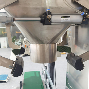 Machine <span class=keywords><strong>d</strong></span>'emballage automatique pour riz, sucre, sel, maïs, aliments, granulés, 5 kg, 10 kg, 15 kg, 25 kg - Product Image 3