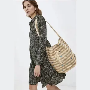 Bolsa de ombro feminina de verão 2024, bolsa de praia de palha, anel de crochê com forro de lantejoulas brilhante