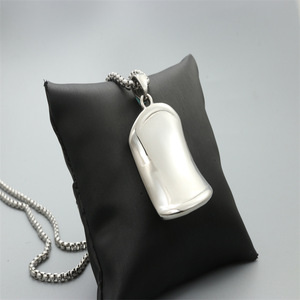 Yunnique – collier avec pendentif géométrique en acier titane, bijoux à la mode, couleur argent blanc, cadeau unisexe - Product Image 2