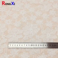 Prix de gros RXF2207 broderie de fleurs 3D coton oeillet dentelle blanc tissu personnalisé décontracté Piqué pour robes de femmes