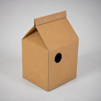 Maisonnette pour chat en liège en forme de maison avec porte ronde