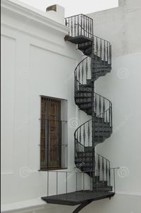 <span class=keywords><strong>Escalier</strong></span> de villa moderne en acier inoxydable, escamotable, à spirale, monté latéralement, pratique et élégant, pour usage domestique - Product Image 2