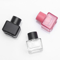 Flacons cosmétiques de luxe mini carrés en verre, petits flacons vides pour vernis à ongles, vaporisateurs multicolores Xuzhou sans diffuseur à bâtonnets