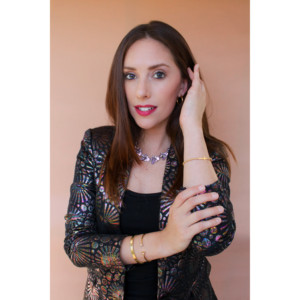 Bracciale con ciondolo a croce, più colori disponibili - Product Image 1