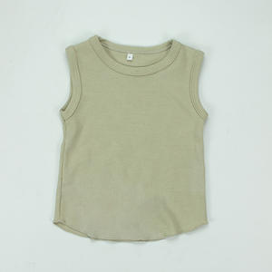 Ensembles de Vêtements d'Été pour Enfants en Gros : Gilet sans Manches en Maille Gaufrée et Short à Cordon pour Bébé - Product Image 5