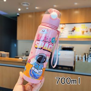 Wholesale 700ml Kids Cartoon Astronaut Spaceman <strong>Straw</strong> <strong>Drinking</strong> Cup with Lid and Rope Unisex School Home Plastic Water <strong>Bottle</strong> - Product Image 4