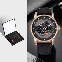 Nouvelle montre à quartz pour homme, mode et affaires, en alliage, verre, boîtier de 12 mm d'épaisseur, étanche 20 m, bracelet en PU, fermoir à bouton, transparente et ajourée