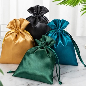Bolsa de seda personalizada para exportación en lotes pequeños, con bolsillo para paquete, para almacenamiento de cabello postizo, sombreros y antifaces - Product Image 5