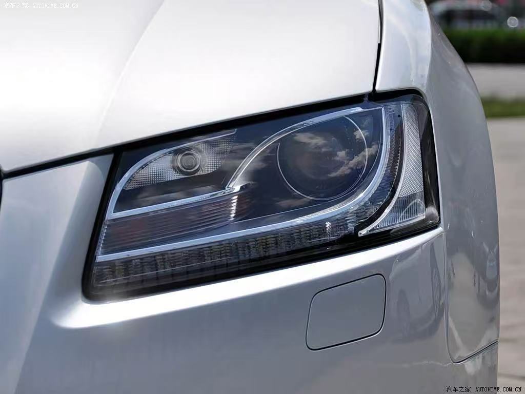 Suitable for 08-11 models-original halogen needs replacement