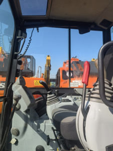 Excavatrice d'occasion en bon état HITACHI ZX55USR mini pelle hydraulique sur chenilles ZX60 ZX70 ZX75 mini pelleteuse d'occasion en vente bon marché - Product Image 6