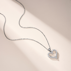 Collar con Colgante de Moissanita en Forma de Corazón de Plata de Ley S925 de 0.6 CTW, Diseño Clásico para Compromisos, Bodas y Fiestas - Product Image 3