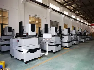 CNC EDMワイヤー切断機工場サプライヤー高精度DK7732 DK7740 EDMスパーク腐食中国