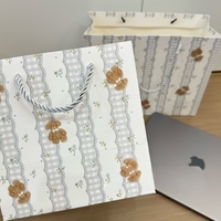 Sac cadeau en papier kraft brun biodégradable et écologique personnalisable, impression couleur, logo en relief, logo privé pour chaussures