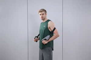 Mini pistola de masaje de percusión, masajeador muscular de tejidos profundos, pistola con 4 velocidades, masajeador corporal de mano eléctrico portátil, 10 min, - Product Image 4