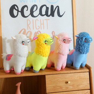 Peluche d'alpaga colorée personnalisée, adorable jouet en peluche pour enfants, <span class=keywords><strong>poupée</strong></span> en peluche douce pour cadeaux et décoration intérieure - Product Image 1