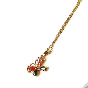 Collar de cristal con colgante de mariposa colorido, colgantes temáticos con engaste de garra, uso diario, verano 2024, origen Yiwu - Product Image 2