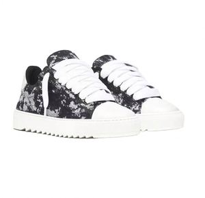 รองเท้าวิ่งผ้าใบแบบผูกเชือกแฟชั่นใหม่สำหรับฤดูร้อน พื้นรองเท้าเสริมความสูง พื้นยางหนา ซับในตาข่าย สีพื้น สำหรับคู่รัก - Product Image 1