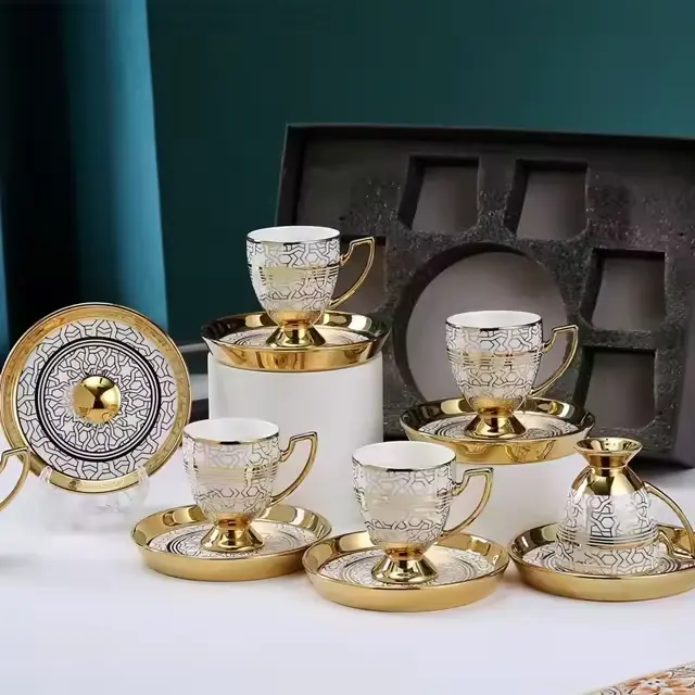 Individuelles luxuriöses goldenes 6-teiliges Set Geschenkbox-Pack Porzellan-Tee-Soßen türkisches Kaffee-Keramikbecher-Set