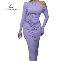 Robe courte asymétrique à col romantique et scintillant, taille empire, coupe skinny/straight-leg, style romantique