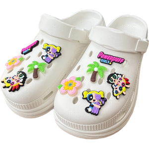 Breloques décoratives en PVC souple pour sabots Crocs, moulées par injection, série dessin animé, détachables, à trous décoratifs, très vendues - Product Image 4