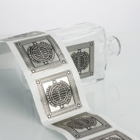 Étiquette en aluminium durable Liquorpac, finition métallique dorée, logo en relief, adhésif vinyle résistant, recyclable, réutilisable pour les bouteilles de vin et de bière