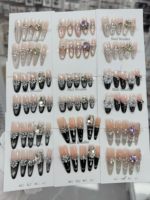 Styles Spécifiques Disponibles en Gros : Couvre-ongles Artisanaux Fabriqués par des Professionnels – Ongles à Presser Haut de Gamme et Exquis