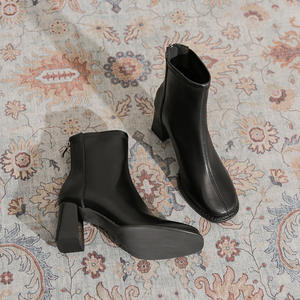 รองเท้าหนังวัวแท้สำหรับผู้ชาย รุ่น S0068X แบบสวม ลายพราง ประดับมุก น้ำหนักเบา ปักลาย แต่งงาน ปลายเหล็ก - Product Image 2