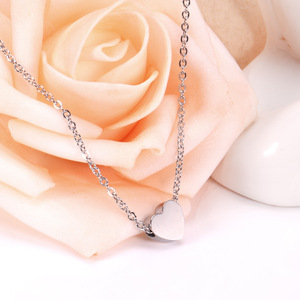 Collar de acero inoxidable con forma de corazón para mujer, regalo de joyería, diseño simple y elegante - Product Image 3