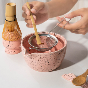Set di frusta Matcha per tè Matcha <span class=keywords><strong>rosa</strong></span> giapponese con supporto per frusta in ceramica Matcha Kit cerimonia fatto a mano personalizzato - Product Image 3
