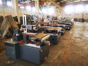 Machine de découpe à fil EDM à grande vitesse DK7735 AUTOCUT CNC - Product Image 3