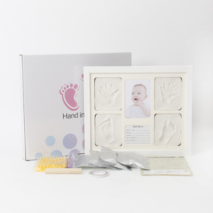 Cornice Specchio per Impronte di Mani e Piedi del Bambino in Legno Impermeabile Regalo per il Primo Anno Cento Giorni Regalo per <span class=keywords><strong>Neonato</strong></span> Completo di Luna - Product Image 4