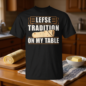 T-shirt Lefse Tradition On My Table avec motif de pain plat norvégien - Product Image 3
