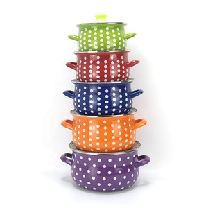 Ensemble de casseroles en émail rouge à pois rétro, empilables, avec couvercles, pour la cuisine - Product Image 4