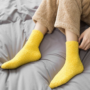 2025 Mới Mùa Đông Ấm Áp Phụ Nữ Ấm Cúng Fluffy Mờ Vớ Dày Tùy Chỉnh Thêu Logo Màu Hồng Vớ - Product Image 5