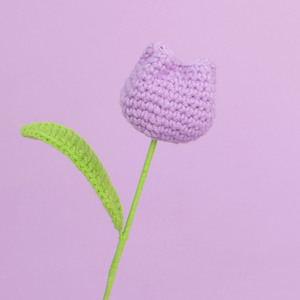 Ramo de Tulipanes Tejidos a Mano, Flores Artificiales, Crochet para el Día de San Valentín, Día del Maestro y Decoración del Hogar - Product Image 3
