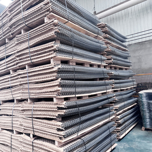 Barrières <span class=keywords><strong>HESCO</strong></span> en gabions soudés, fabriquées en Chine, utilisées comme unités de défense contre les inondations et les vents. - Product Image 3