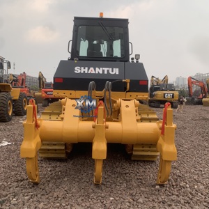 Bulldozer Shantui SD22 con Transmisión Hidráulica, Bulldozer de Orugas de Servicio Pesado, Bajo Precio, con Desgarrador de Suelo de Tres Dientes - Product Image 3