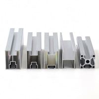 Profilé de structure de montage photovoltaïque en aluminium pour panneaux solaires