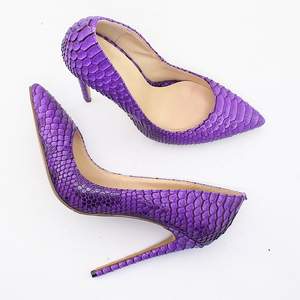 Tacchi alti a spillo da donna con motivo a punta a forma di serpente da 12cm a taglio poco profondo - Product Image 2