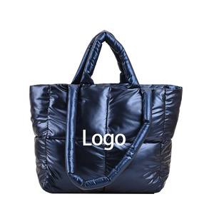 Sac fourre-tout thermique matelassé pour femme créateur de mode léger et spacieux sac à main matelassé à bandoulière - Product Image 1