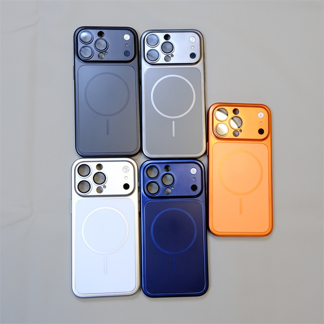 2026 Trendy Precise Hole Glass Camera Lens Protector Magnetic Hard PC Mobile Phone Case for iPhone 17 Pro Max 16 15 14 13 12 11